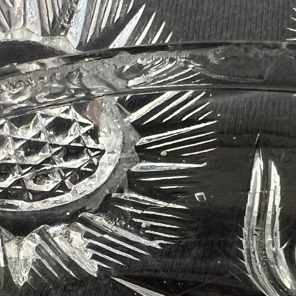 Antique large domed pressed glass Butter Dish - Picture 13 of 15